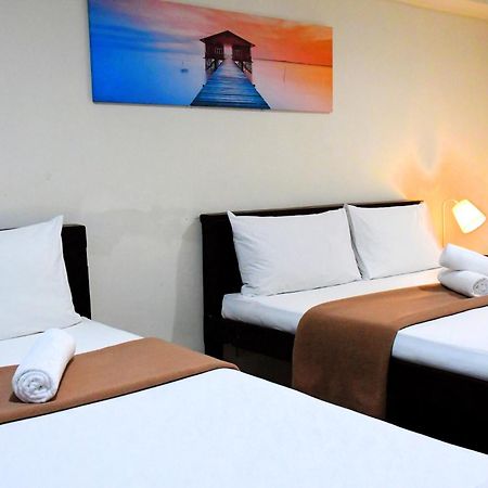 Arzo Hotel Makati Makati City Eksteriør bilde