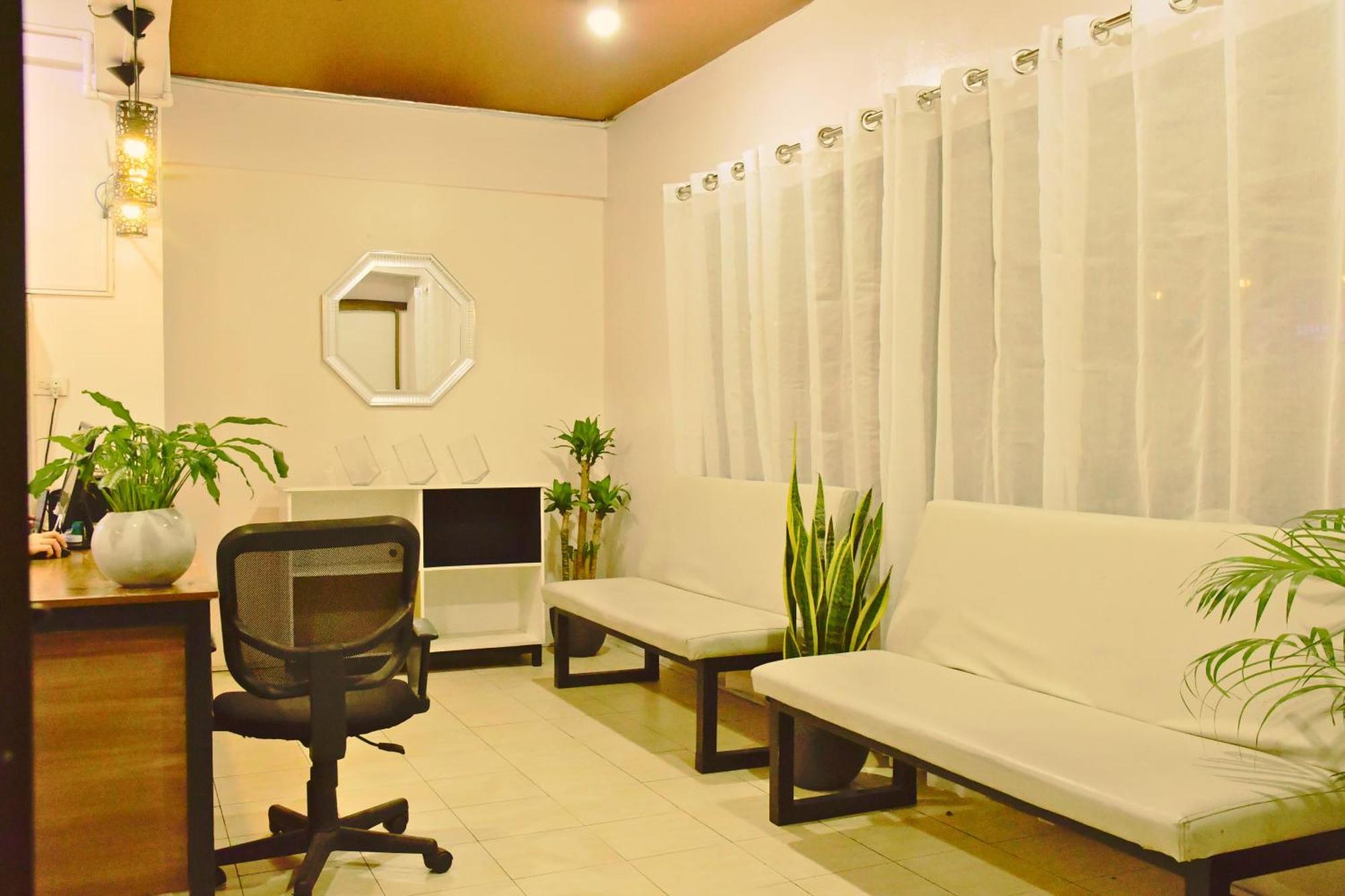 Arzo Hotel Makati Makati City Eksteriør bilde