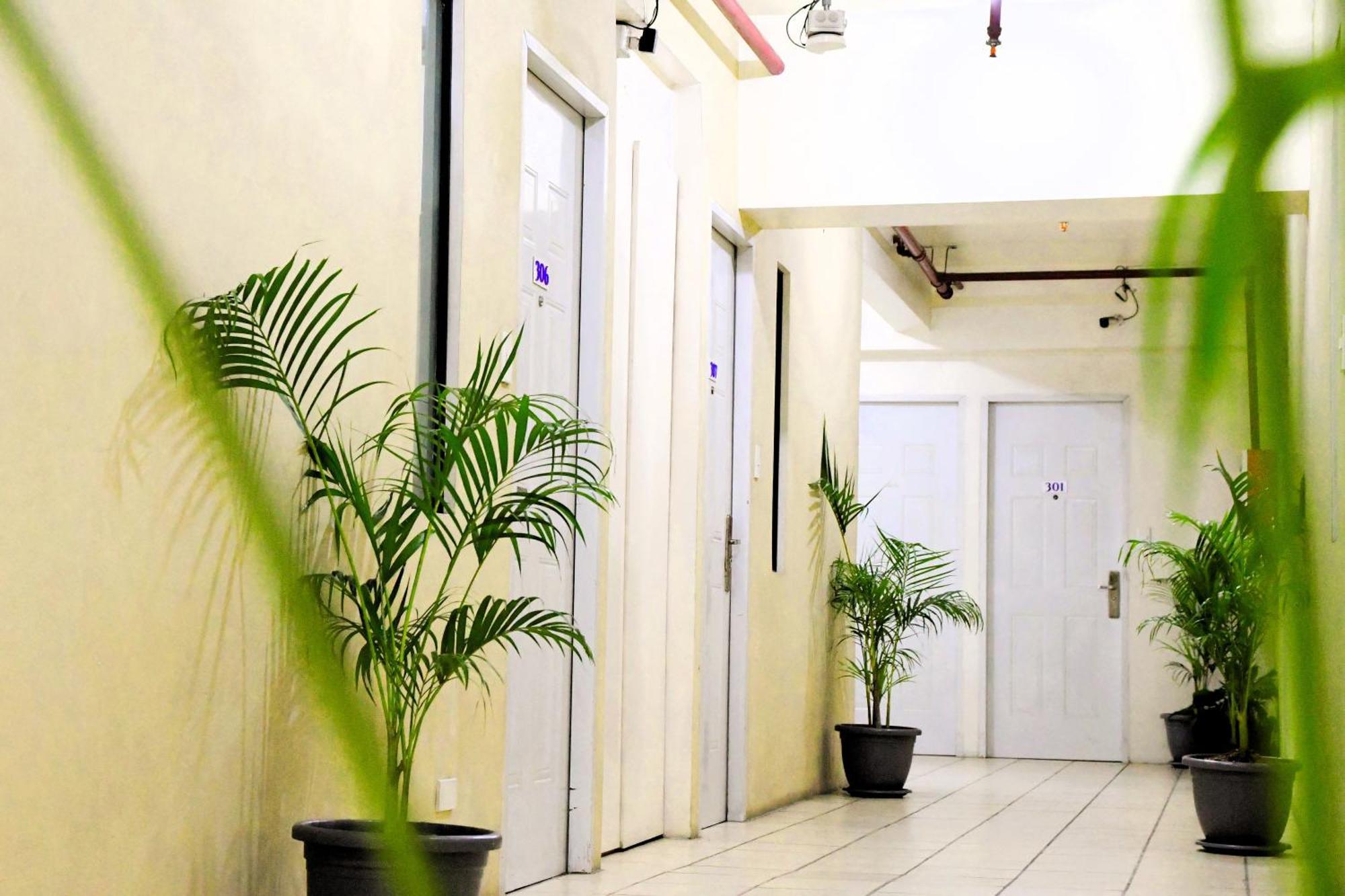 Arzo Hotel Makati Makati City Eksteriør bilde