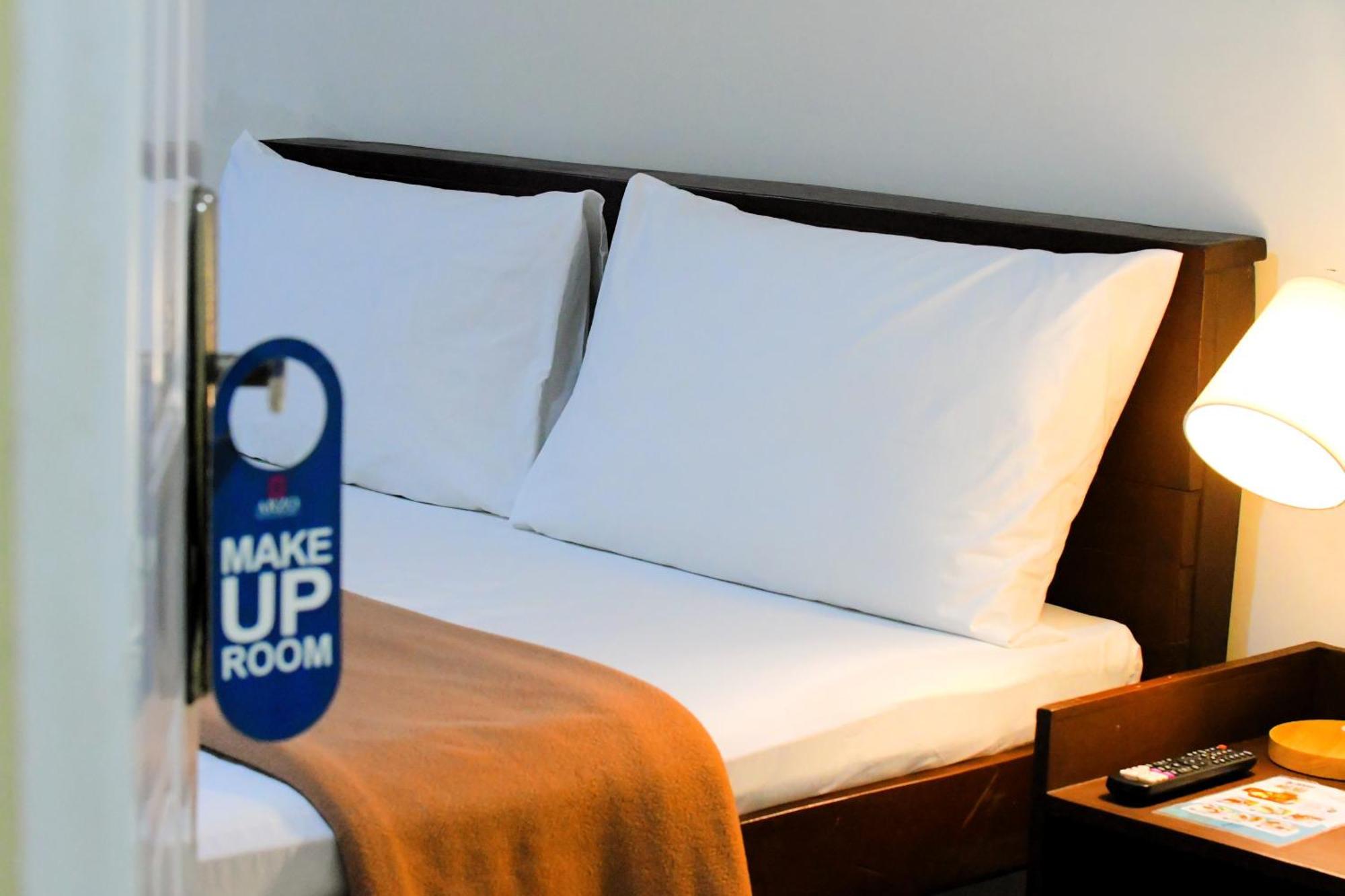 Arzo Hotel Makati Makati City Eksteriør bilde