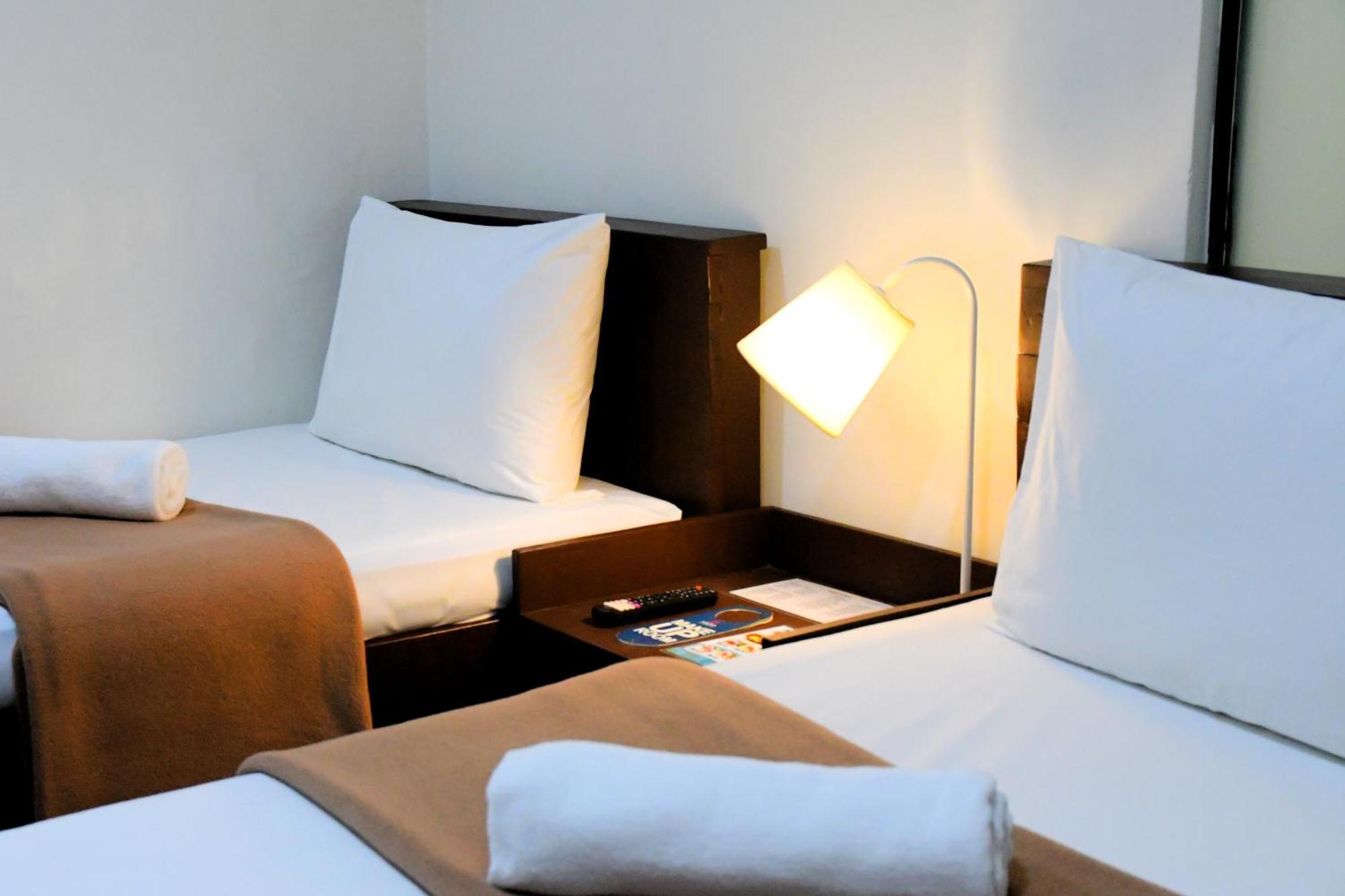 Arzo Hotel Makati Makati City Eksteriør bilde